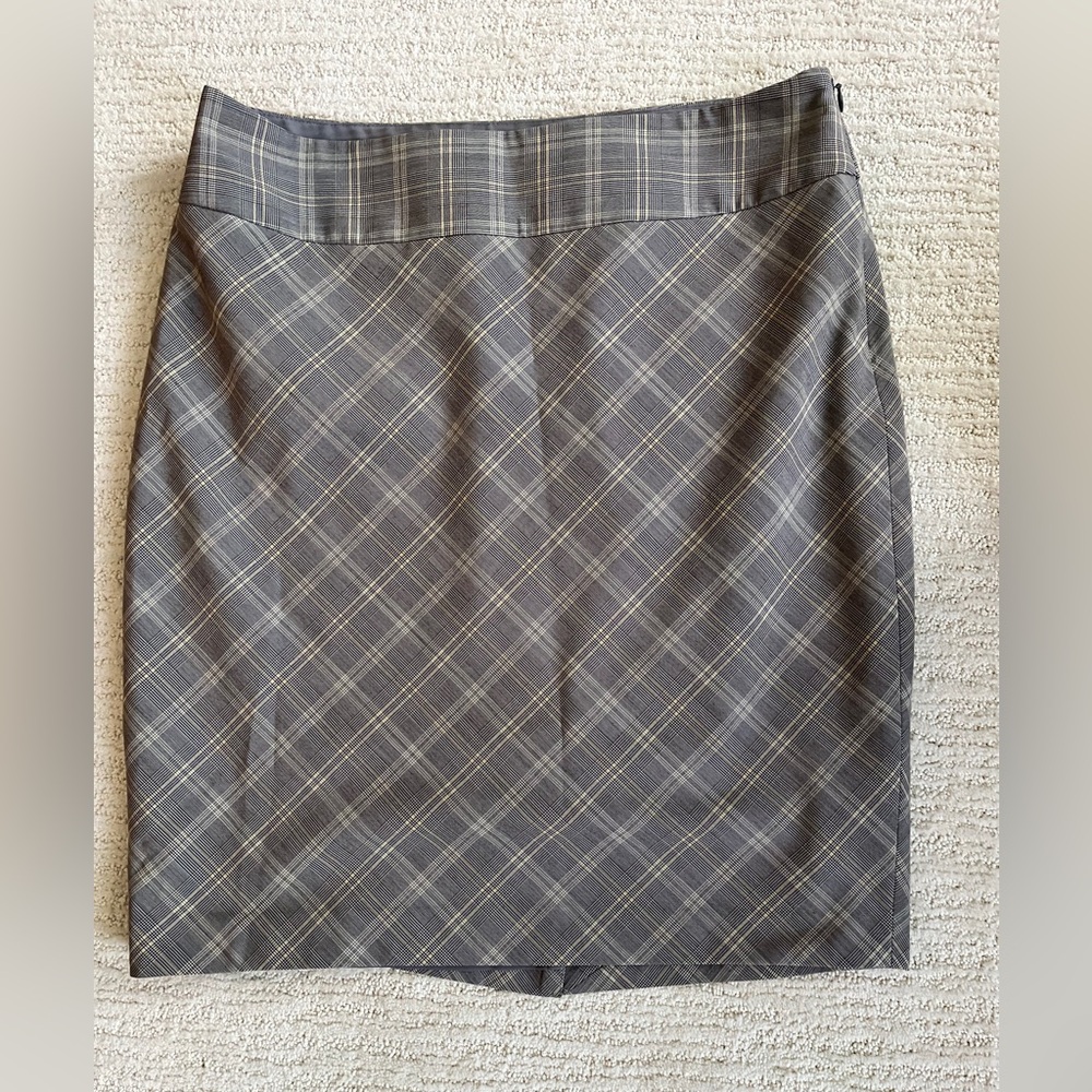 The Limited Plaid Gray Cream Business Work Skirt Mini 8 - Picture 1 of 3
